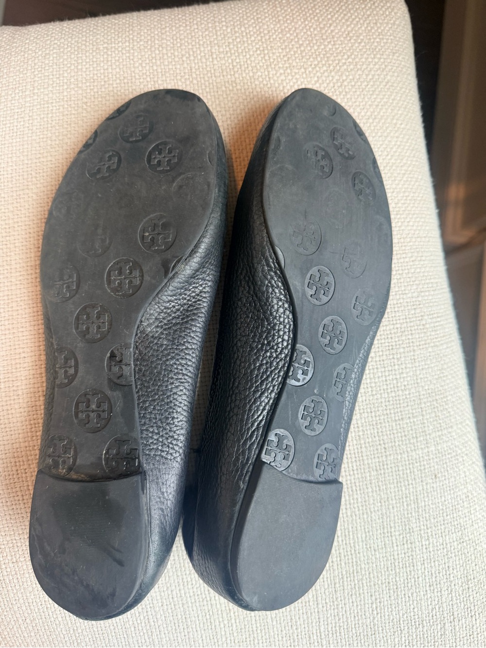 Tory Burch Black Leather Logo Round-Toe Ballet Flats - Picture 3 of 3